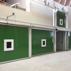 Slimme oplossing: horizontale ULO-CA deuren schuiven VOOR verticale deuren!